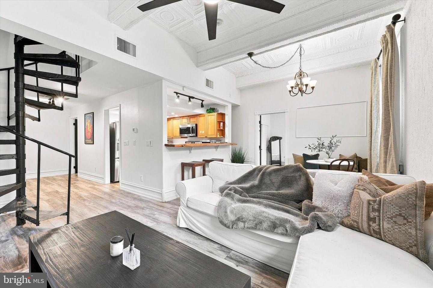 2400-unit #4 Baynard Blvd Property Photo 3