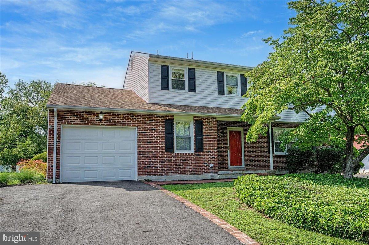 1 Abbey Ct Property Photo 2