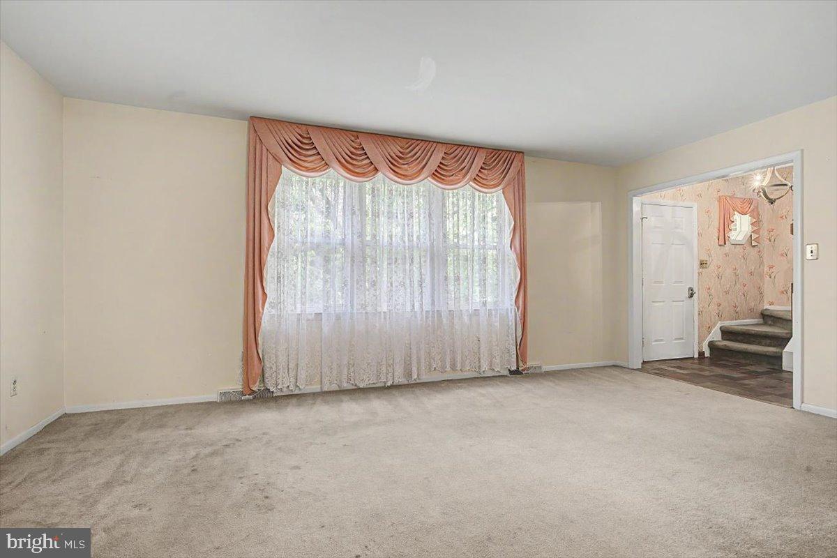 1 Abbey Ct Property Photo 8