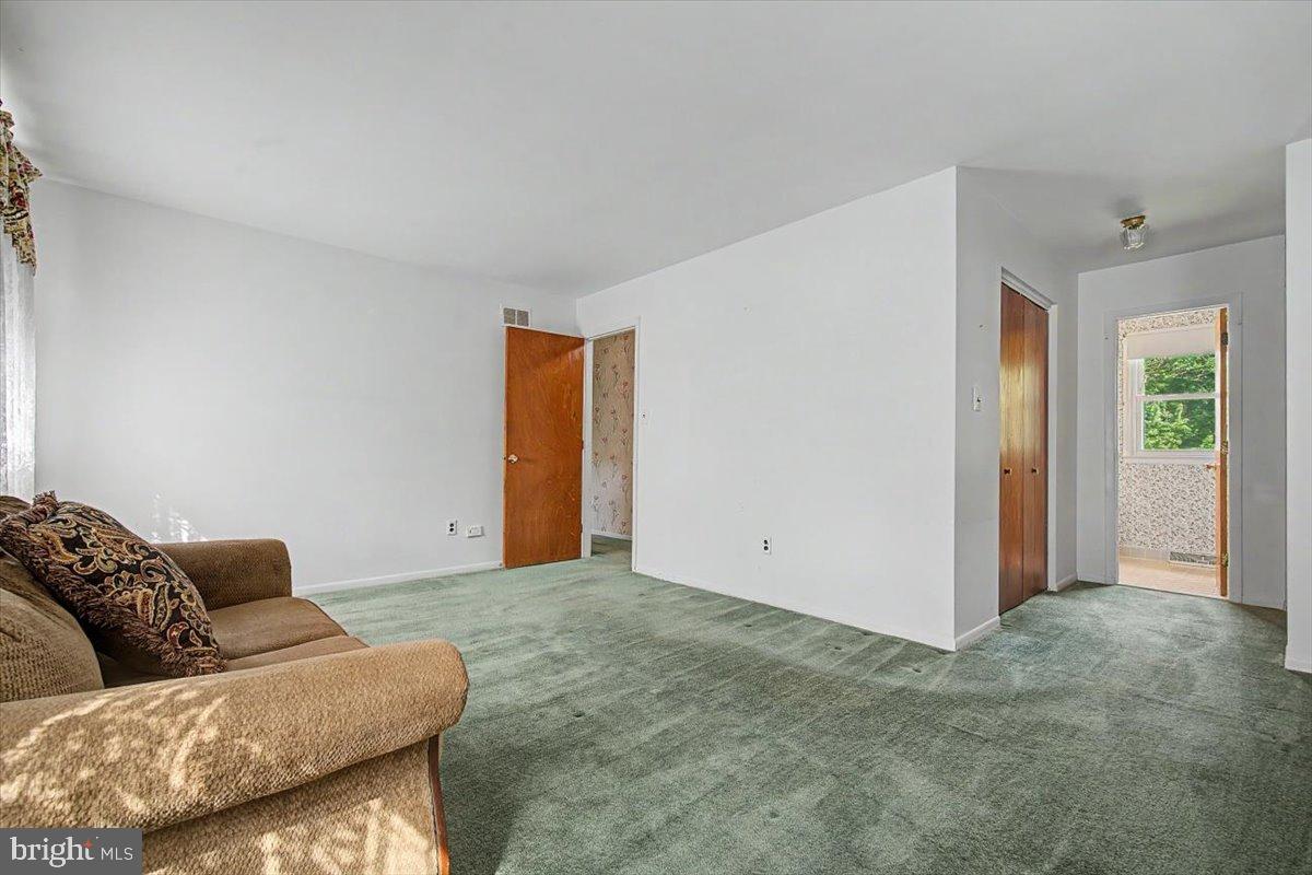 1 Abbey Ct Property Photo 20
