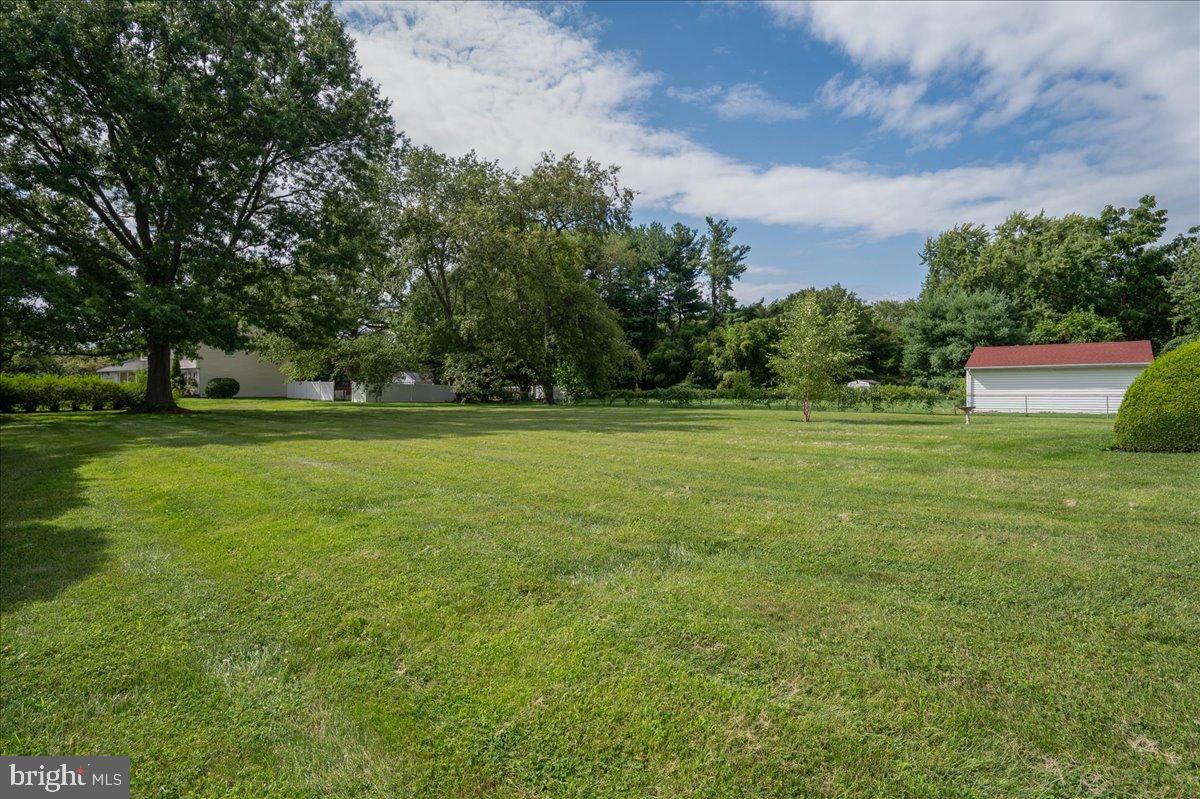1 Abbey Ct Property Photo 28