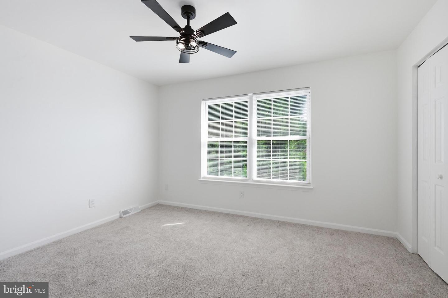106 6th Ave Property Photo 18