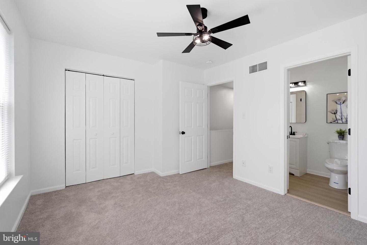 106 6th Ave Property Photo 19