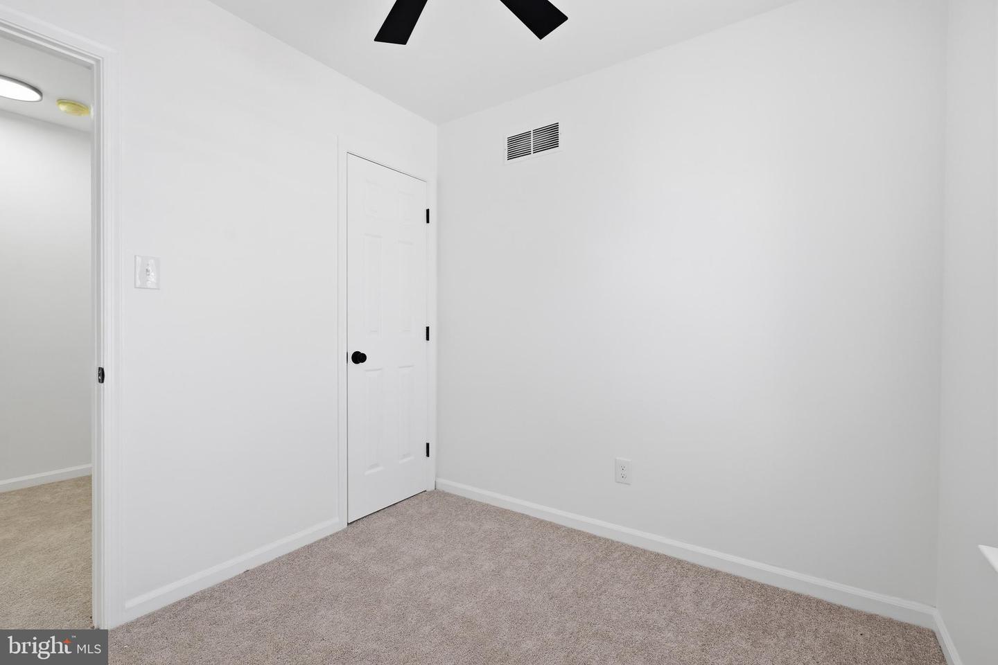 106 6th Ave Property Photo 22