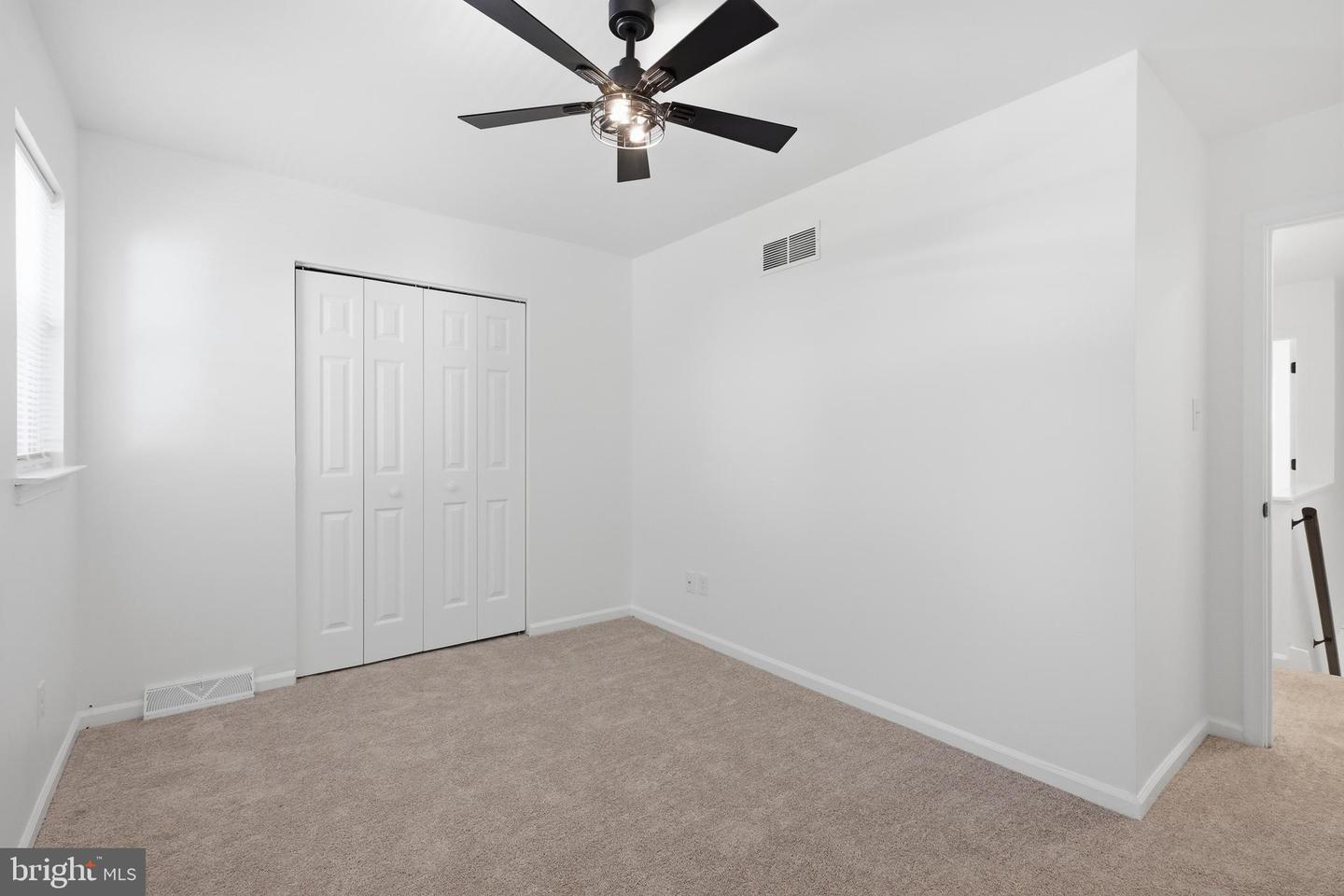 106 6th Ave Property Photo 24
