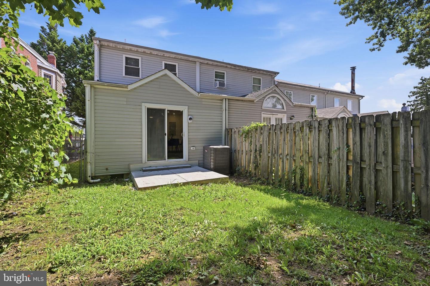 106 6th Ave Property Photo 27