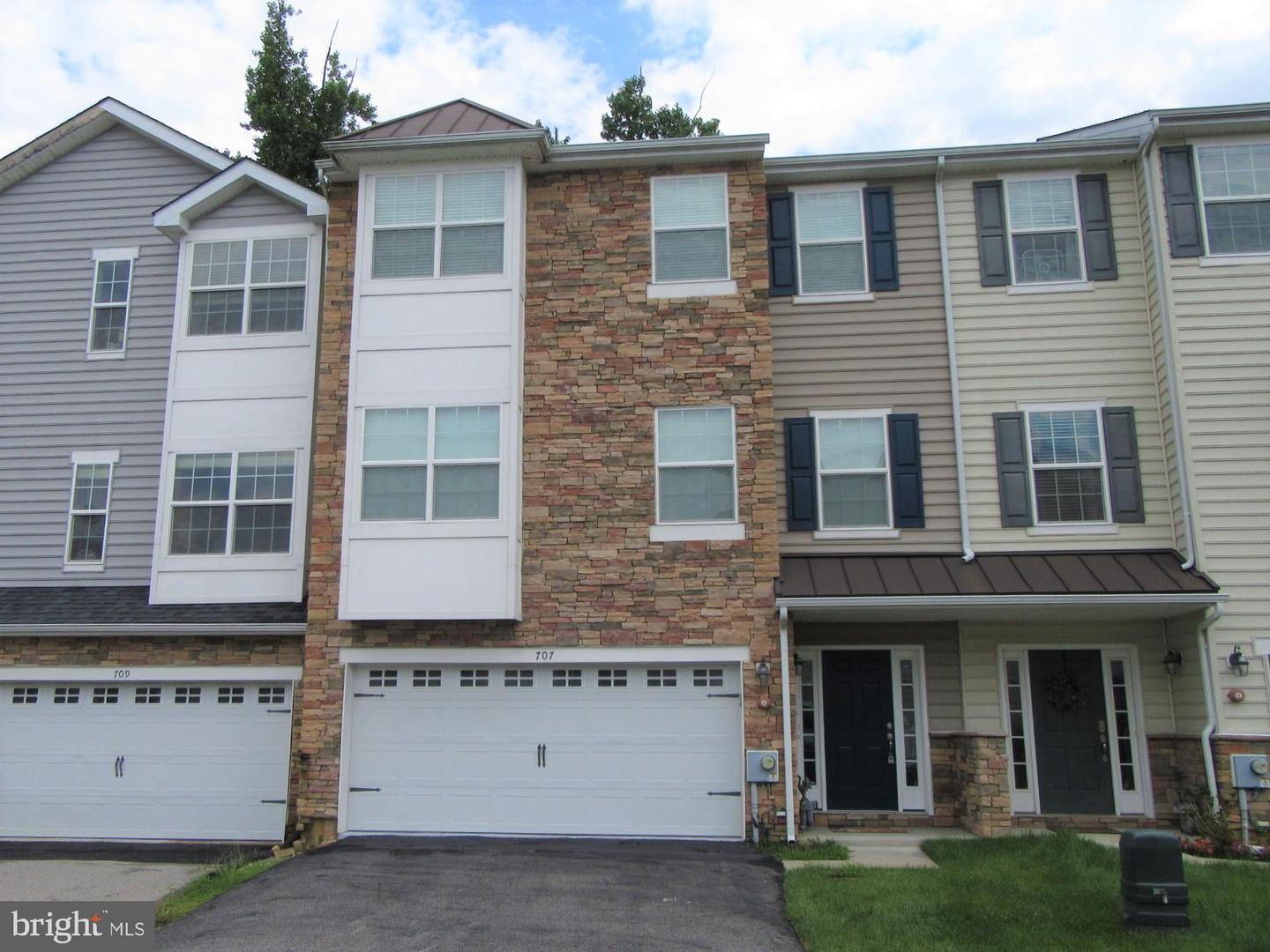 707 S Twin Lakes Blvd Property Photo 1