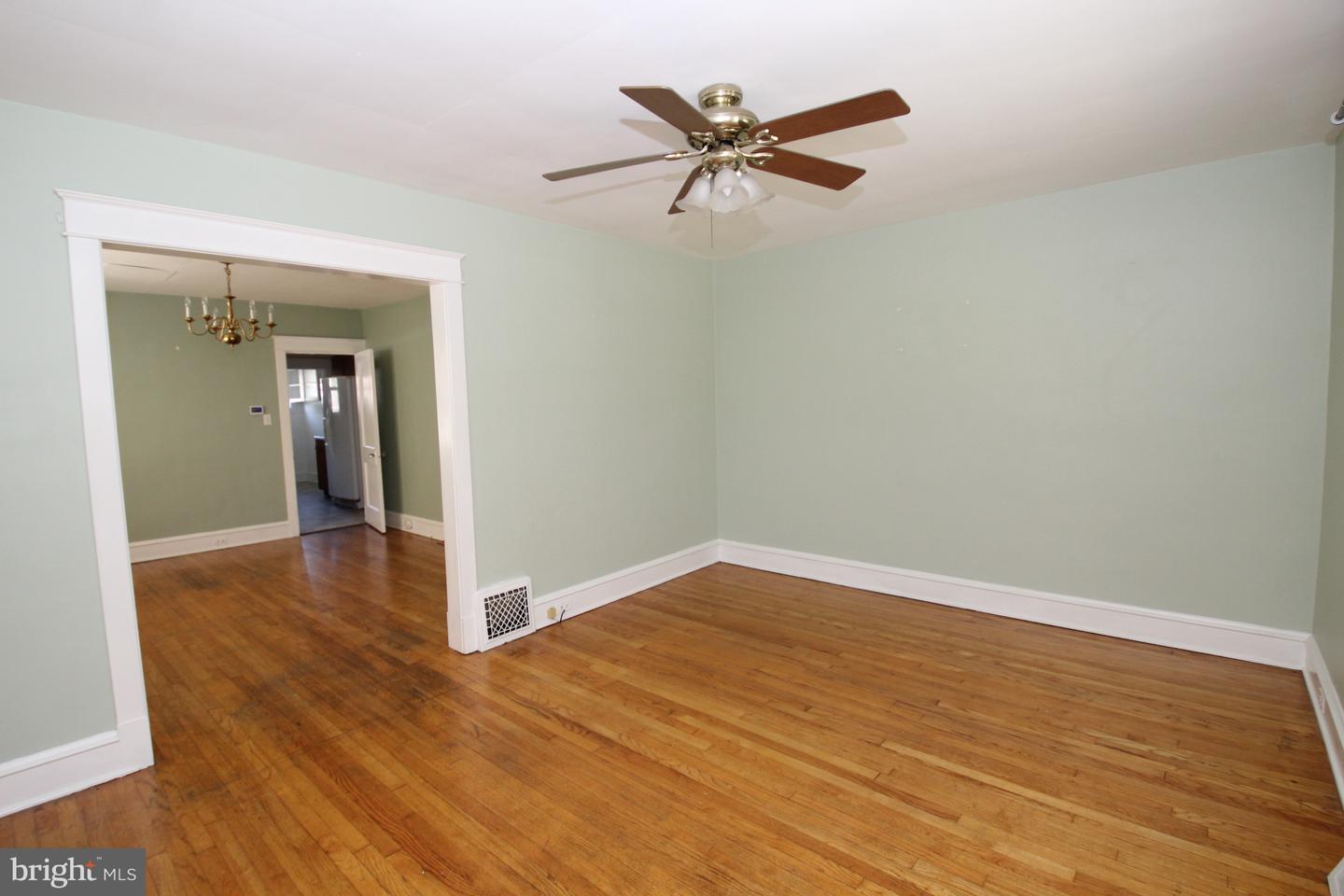507 Tremont St Property Photo 10