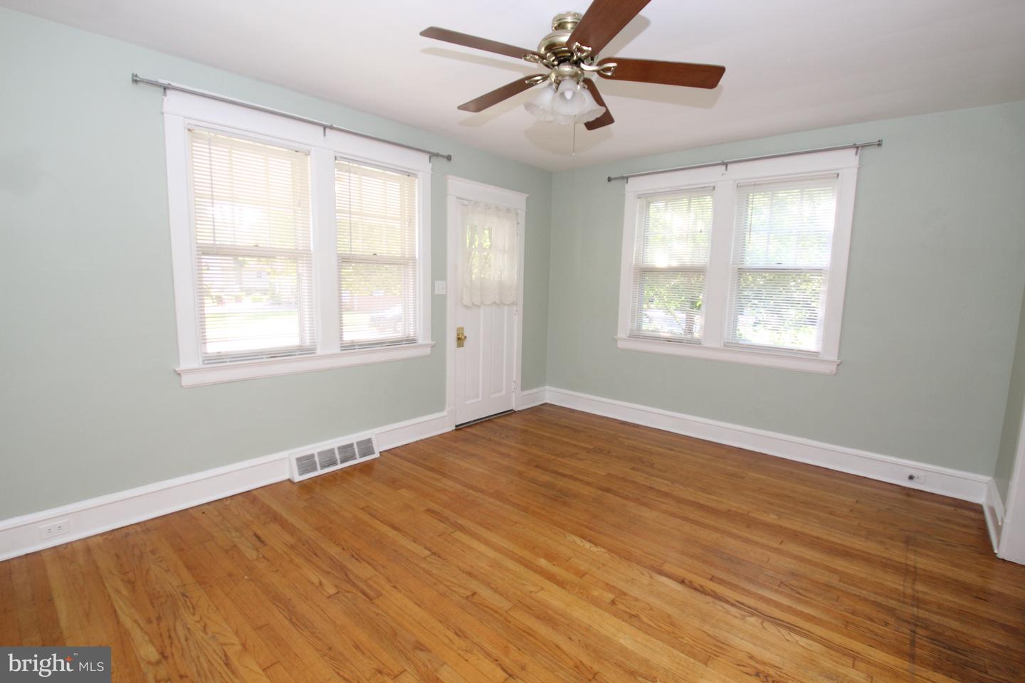 507 Tremont St Property Photo 12