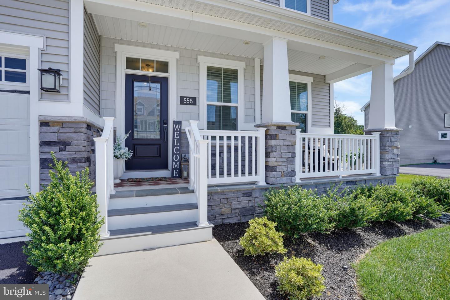 558 Spring Hollow Dr Property Photo 4