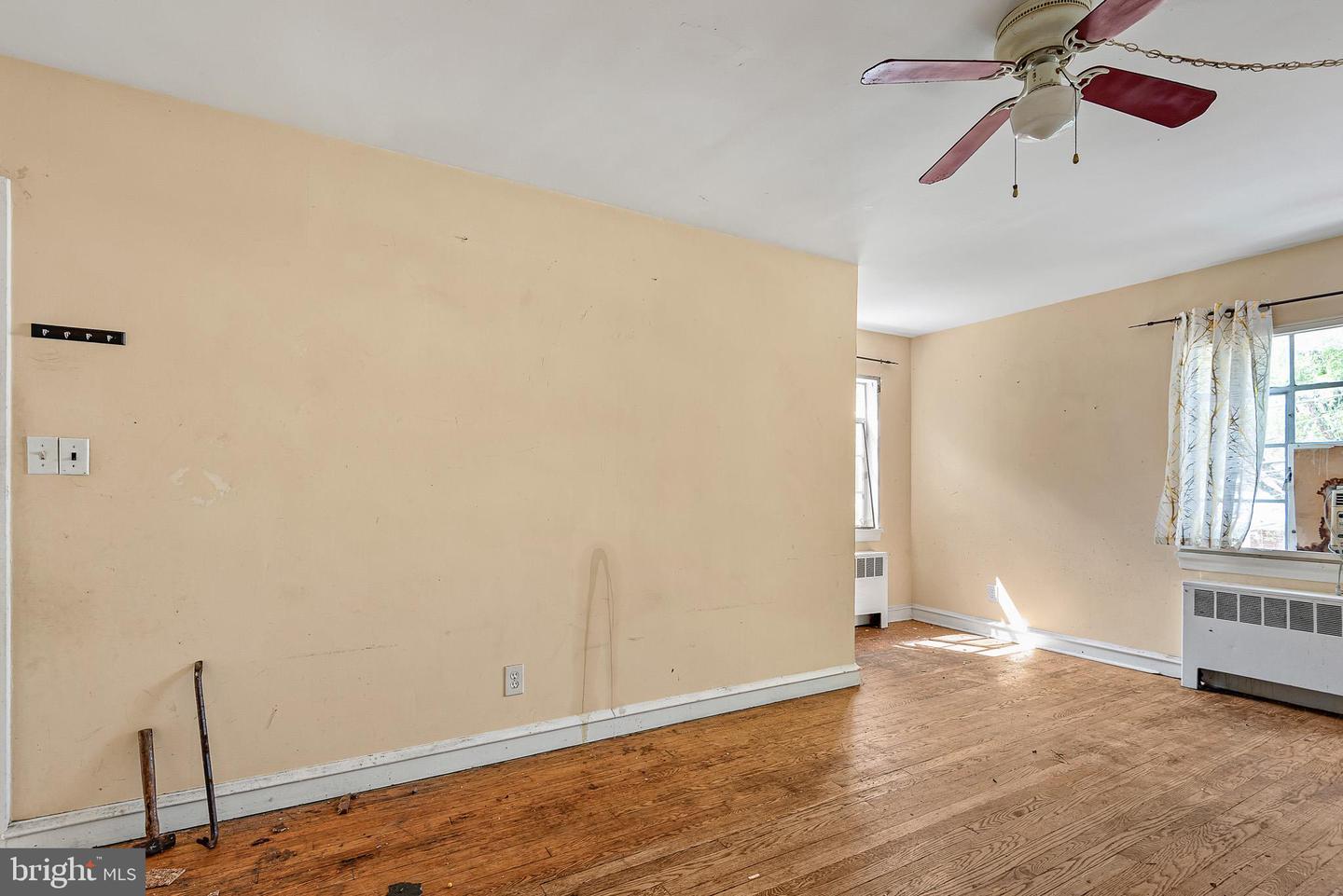 9 E 44th St Property Photo 32