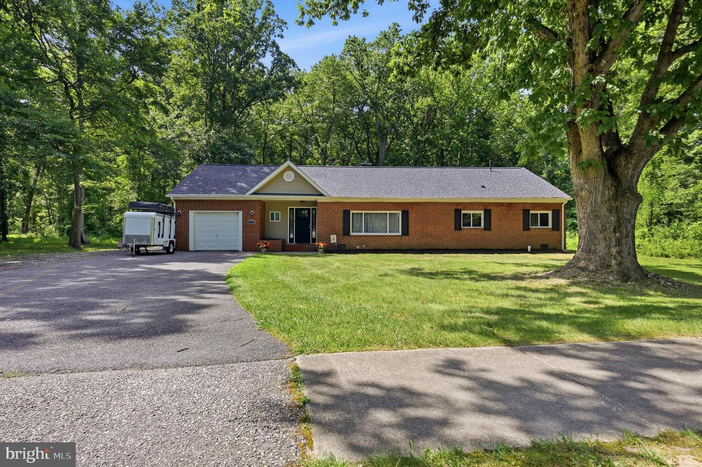 101 Mccormick Blvd Property Photo 1