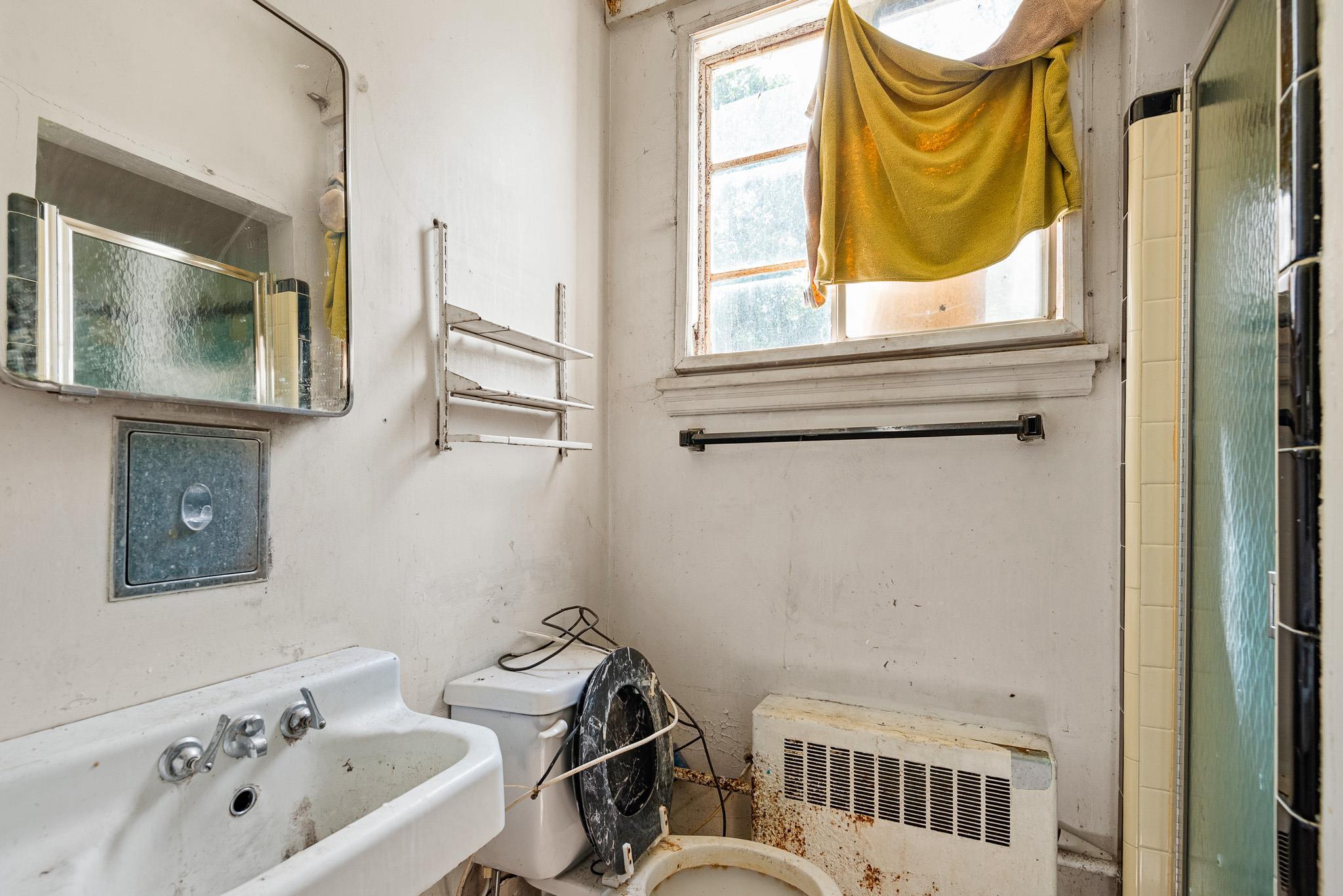 9 E 44th St Property Photo 12