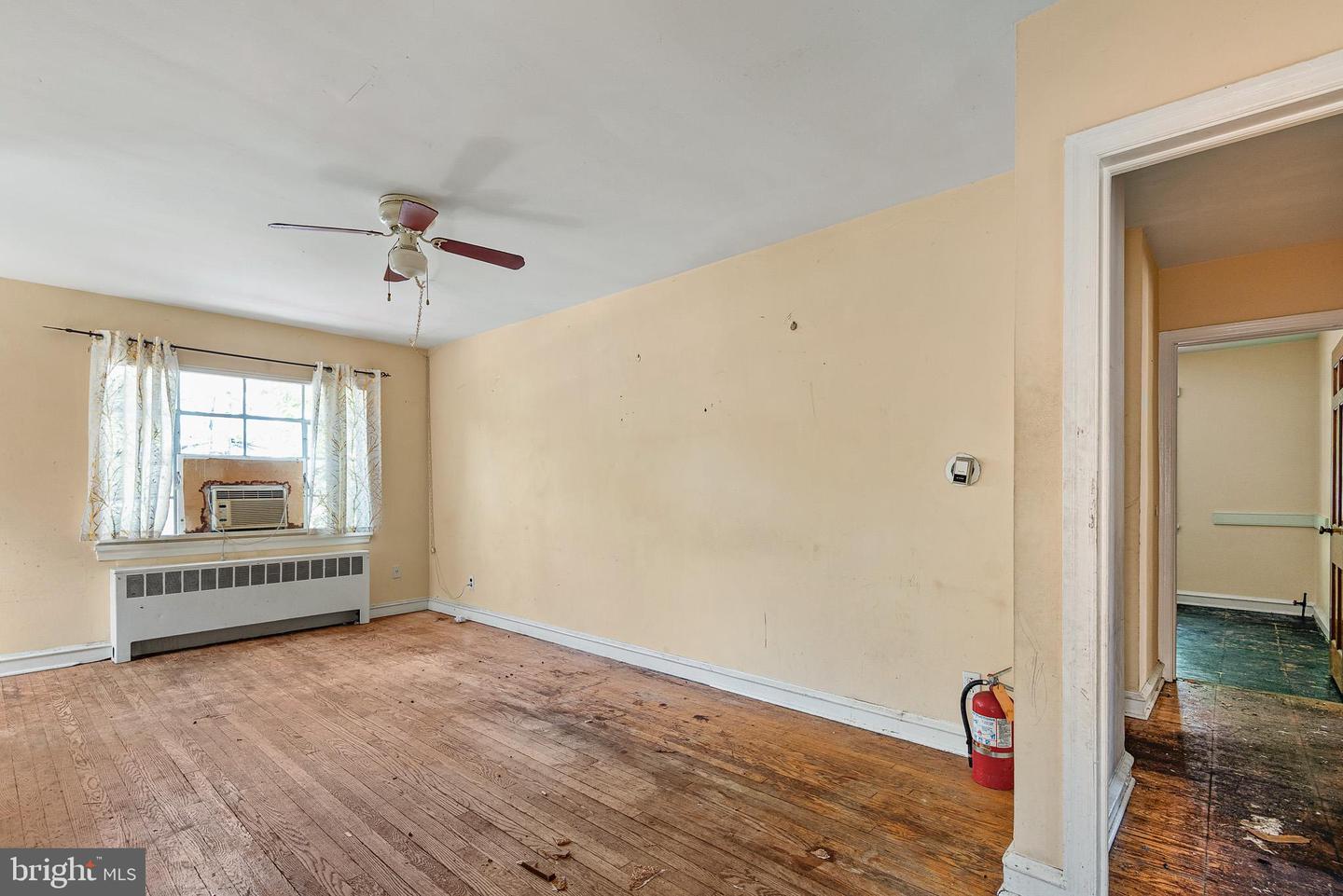 9 E 44th St Property Photo 14