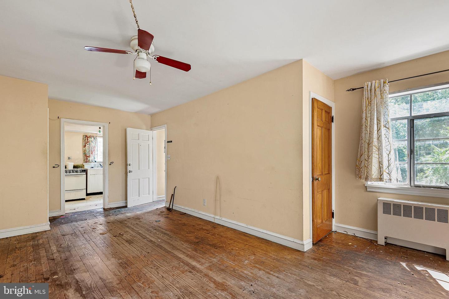 9 E 44th St Property Photo 15