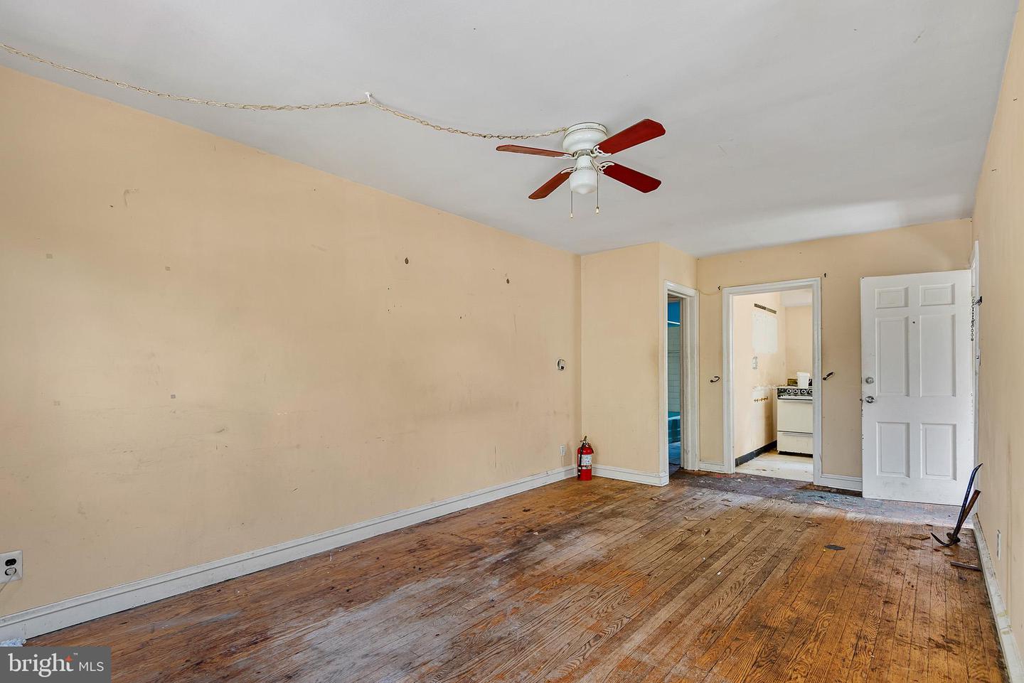 9 E 44th St Property Photo 16