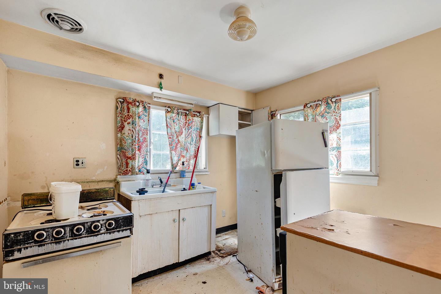 9 E 44th St Property Photo 19
