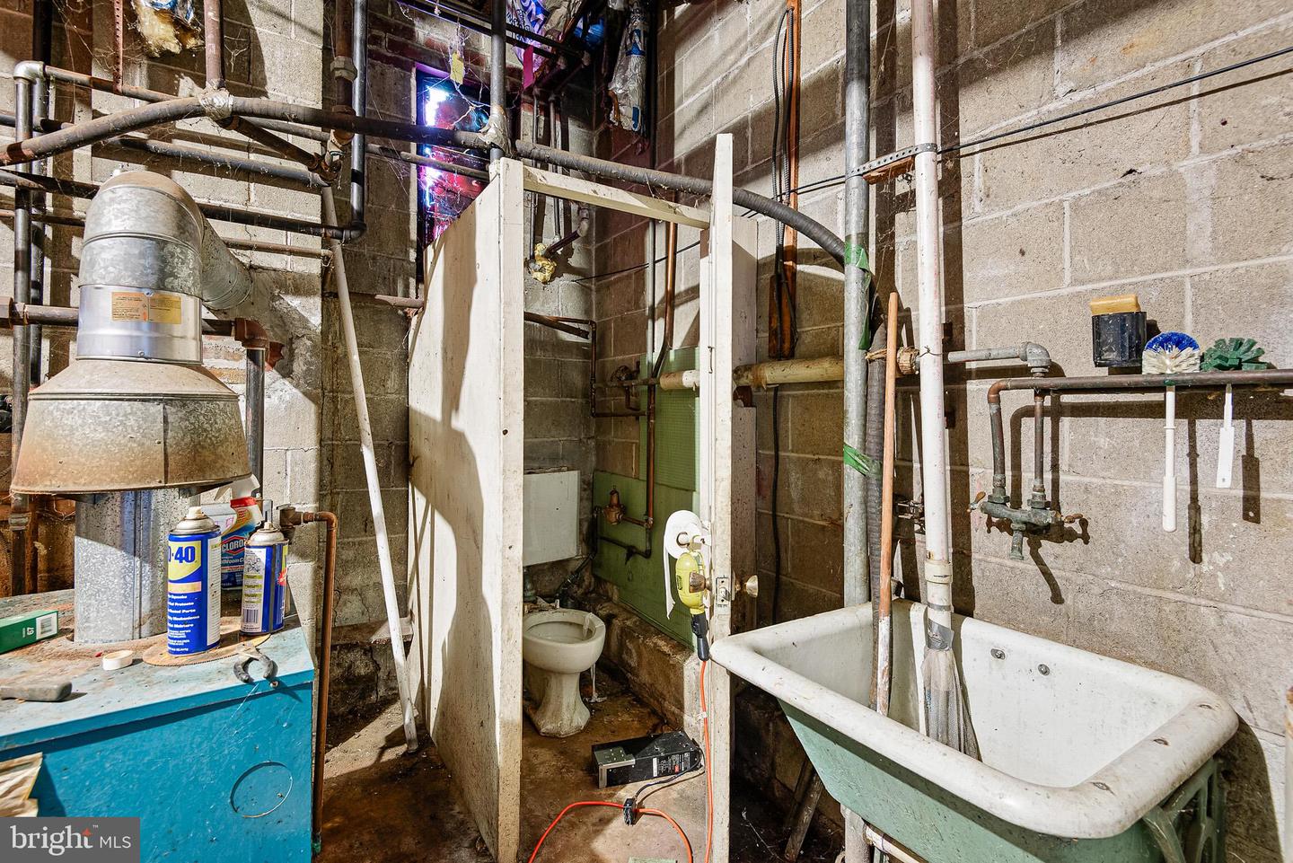 9 E 44th St Property Photo 33