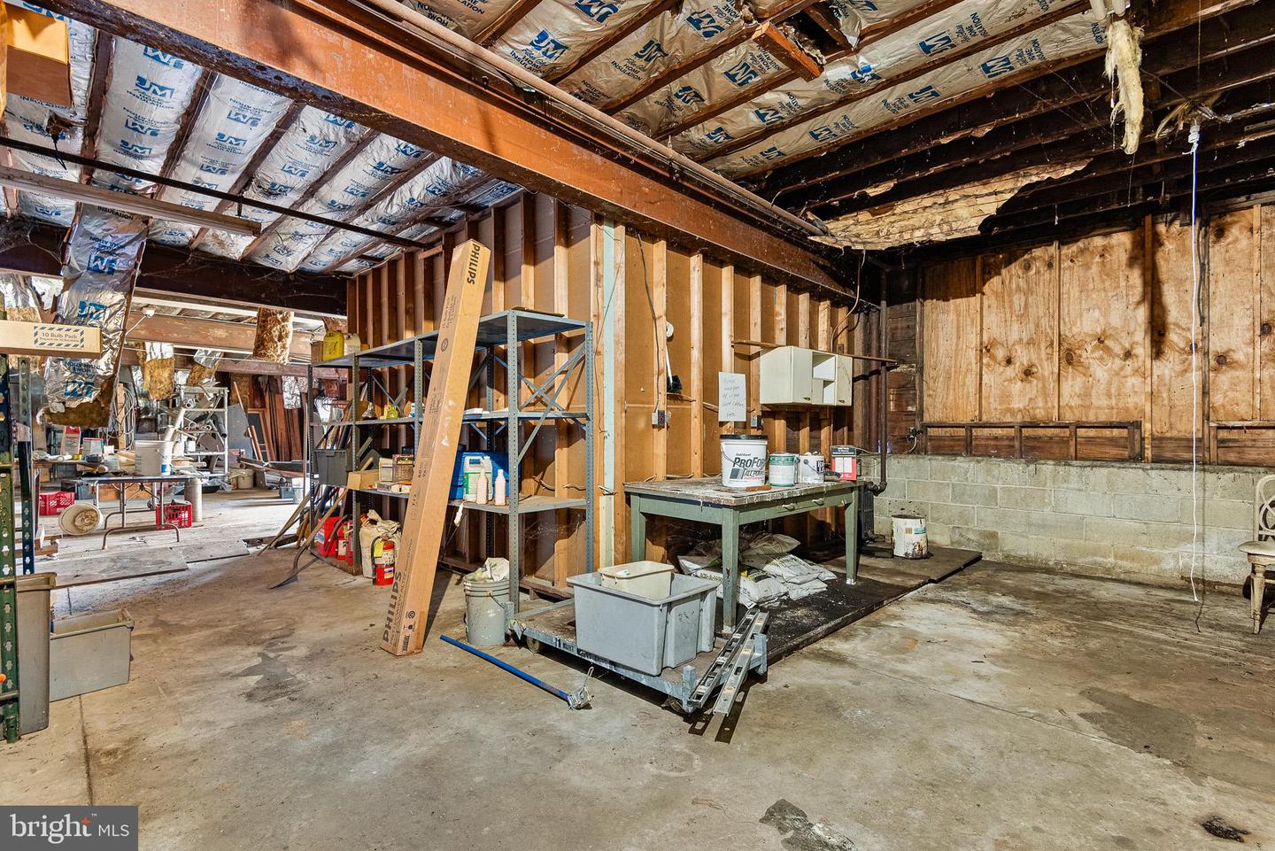 9 E 44th St Property Photo 34
