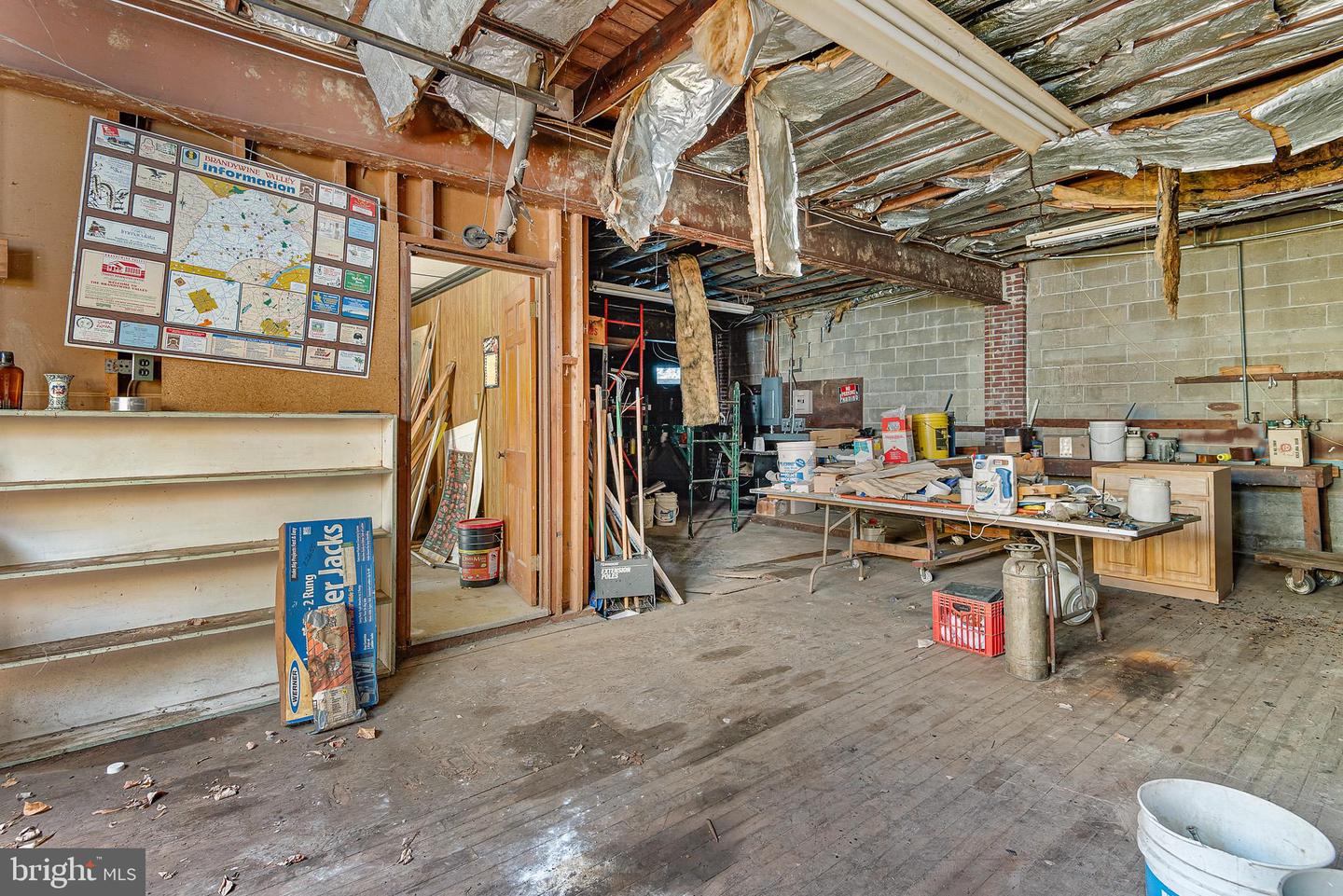 9 E 44th St Property Photo 43