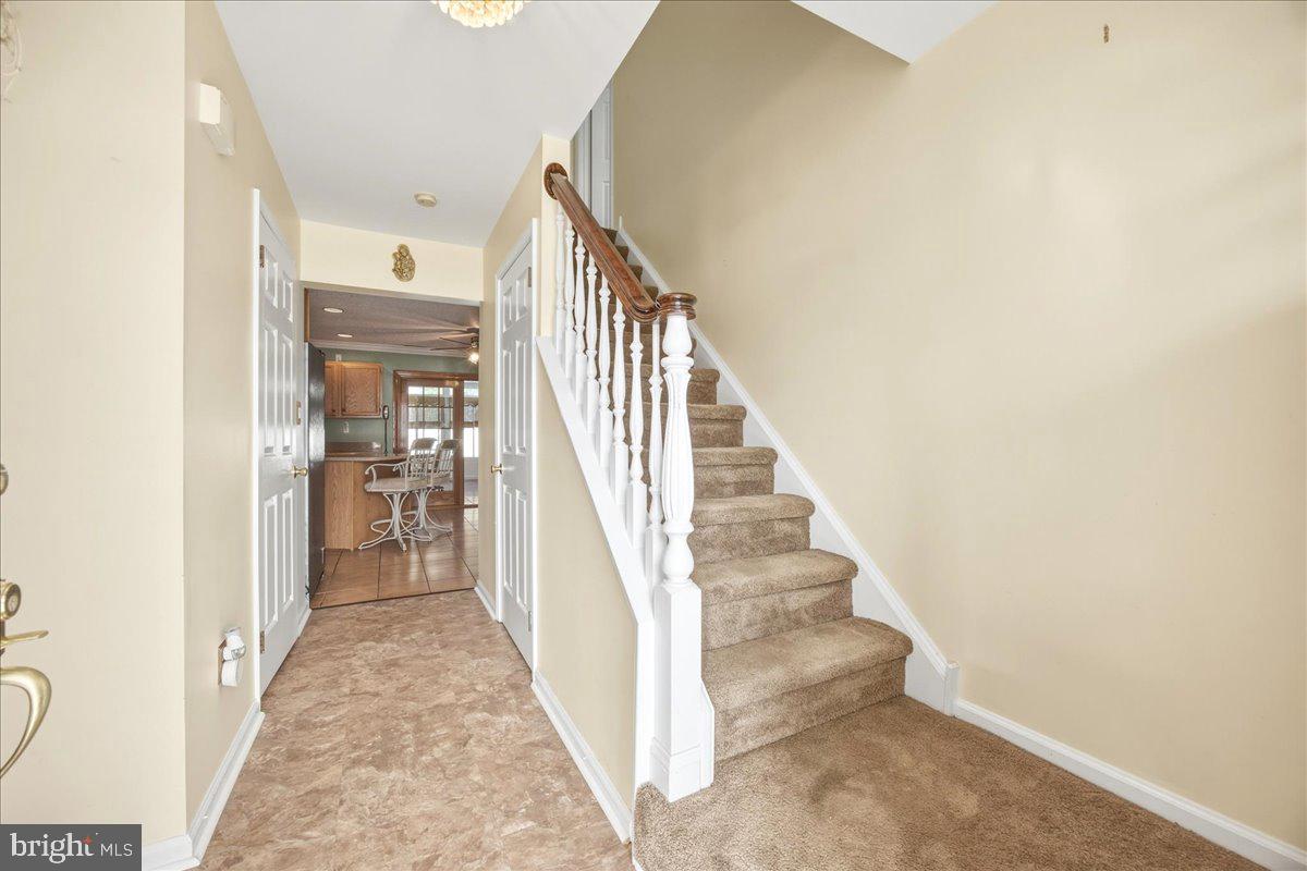 4 Lindsay Ct Property Photo 10