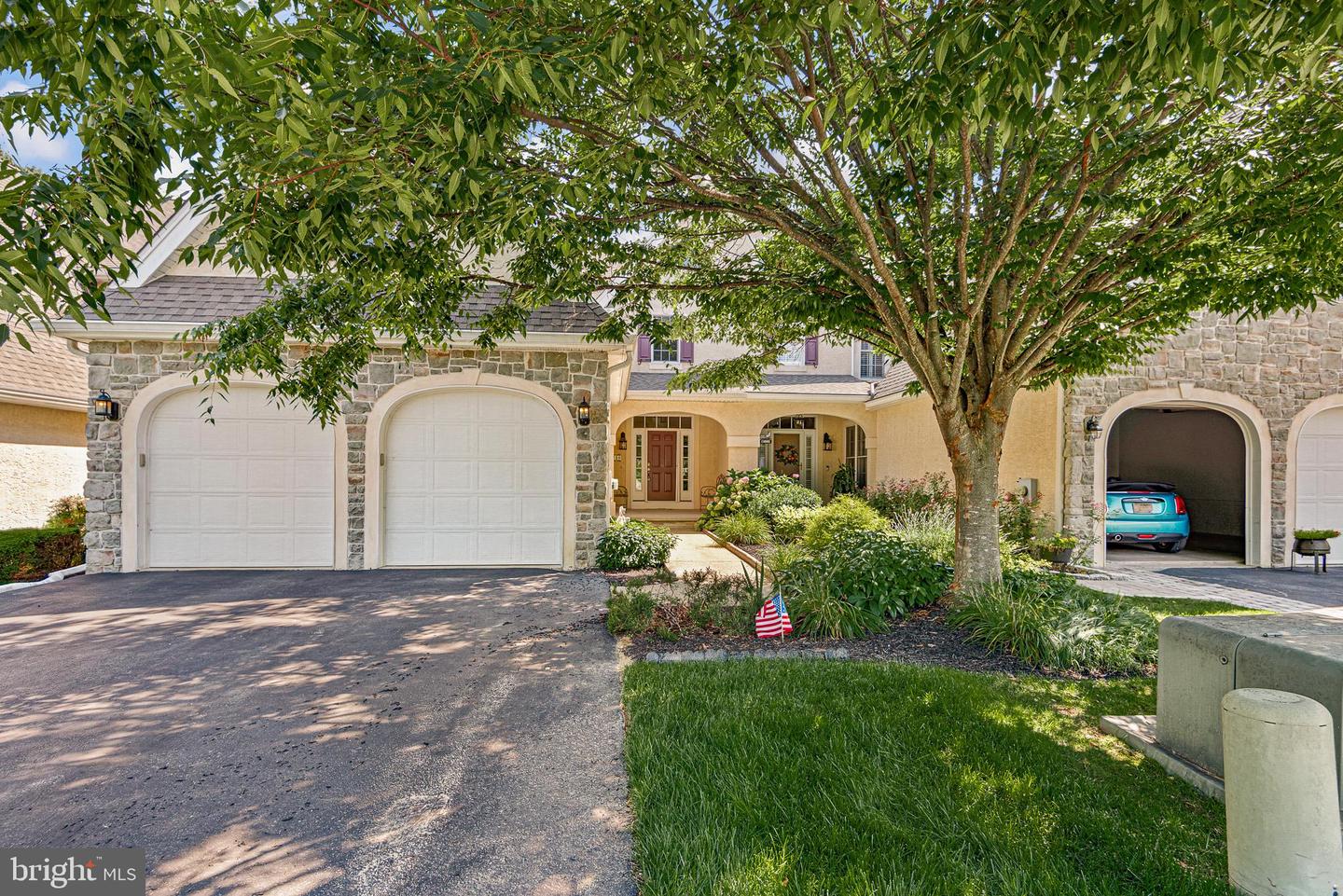 14 Briarcreek Ct Property Photo 3