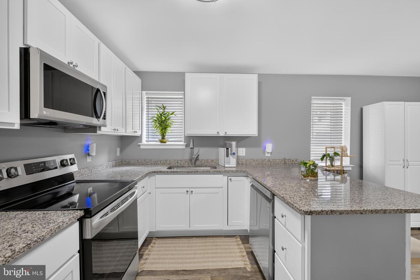 4702 Center Ter #4702 Property Photo 11