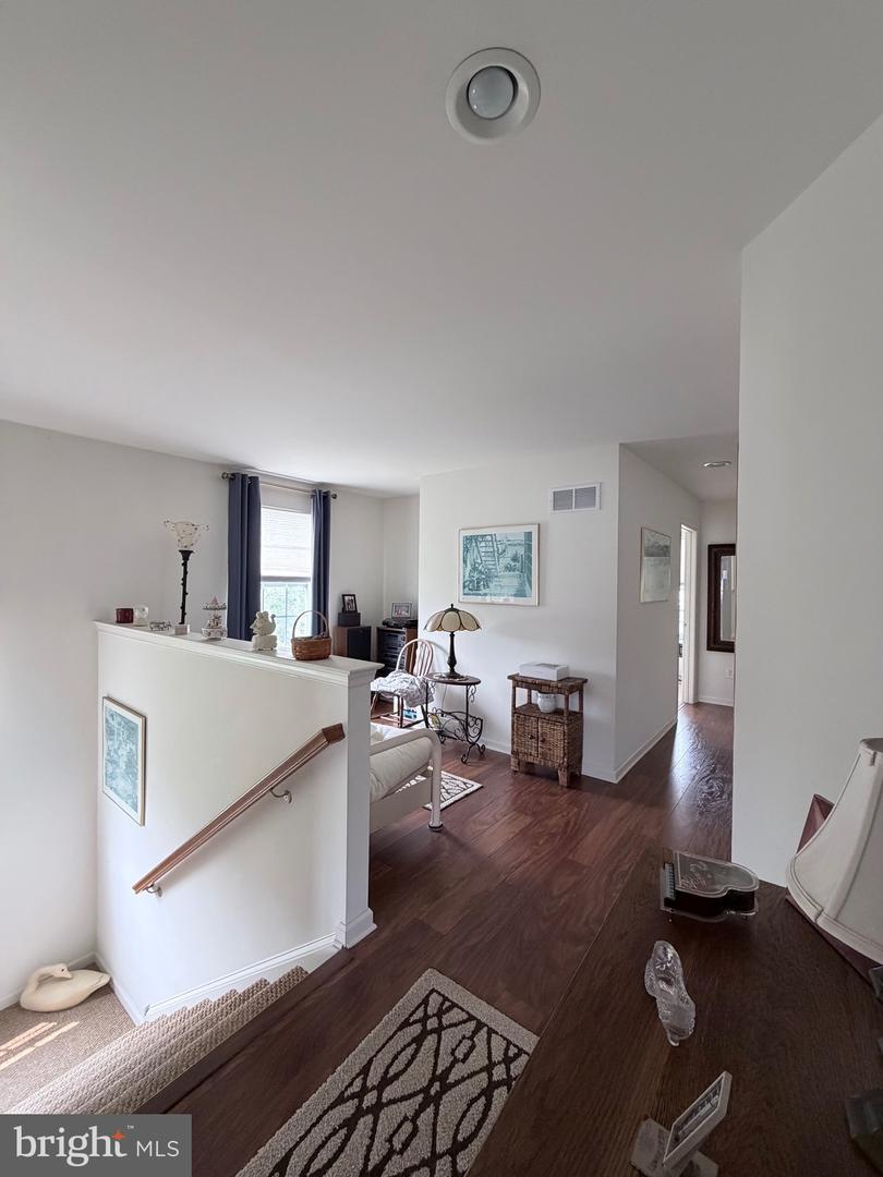 1034 Sherbourne Rd Property Photo 18
