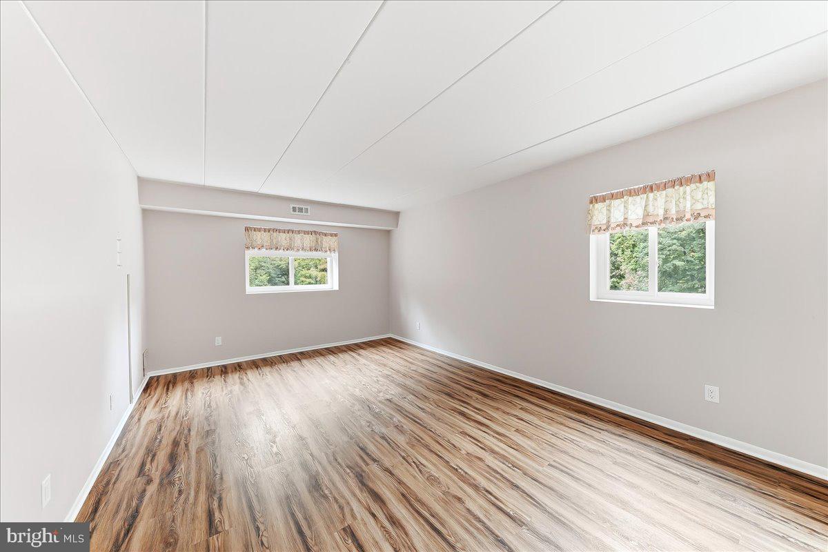 1100 Lore Ave #402 Property Photo 20
