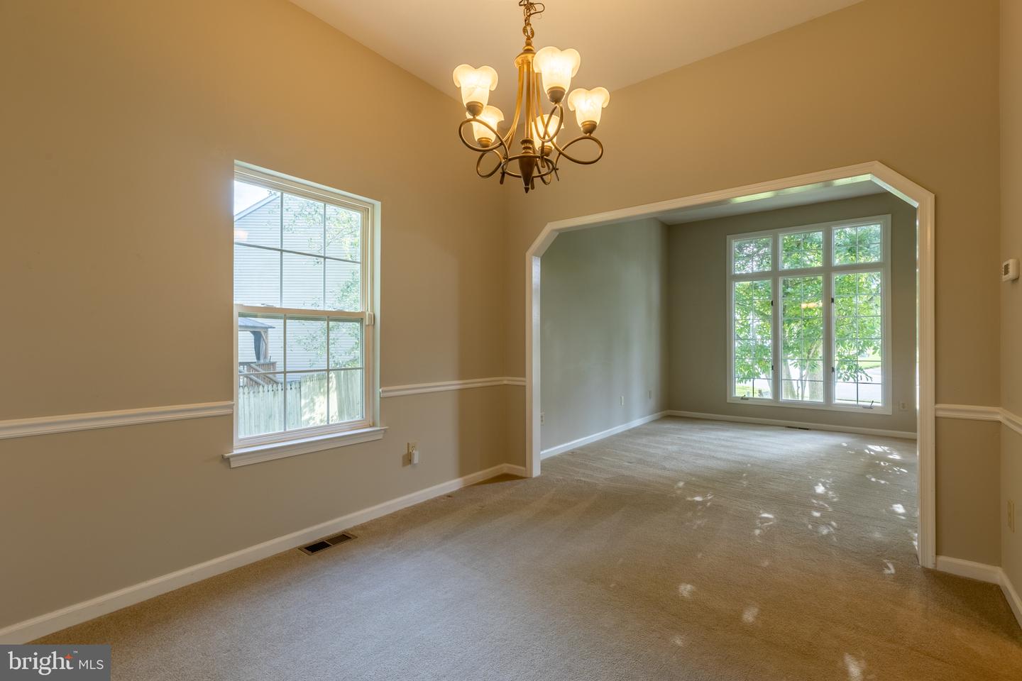 223 E Flagstone Dr Property Photo 8