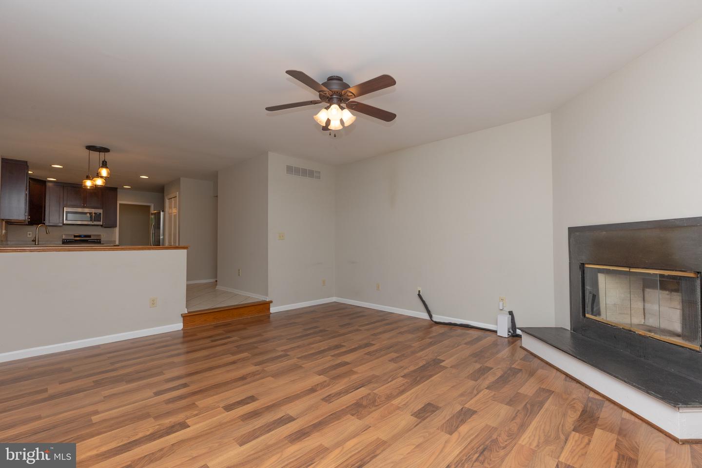223 E Flagstone Dr Property Photo 15
