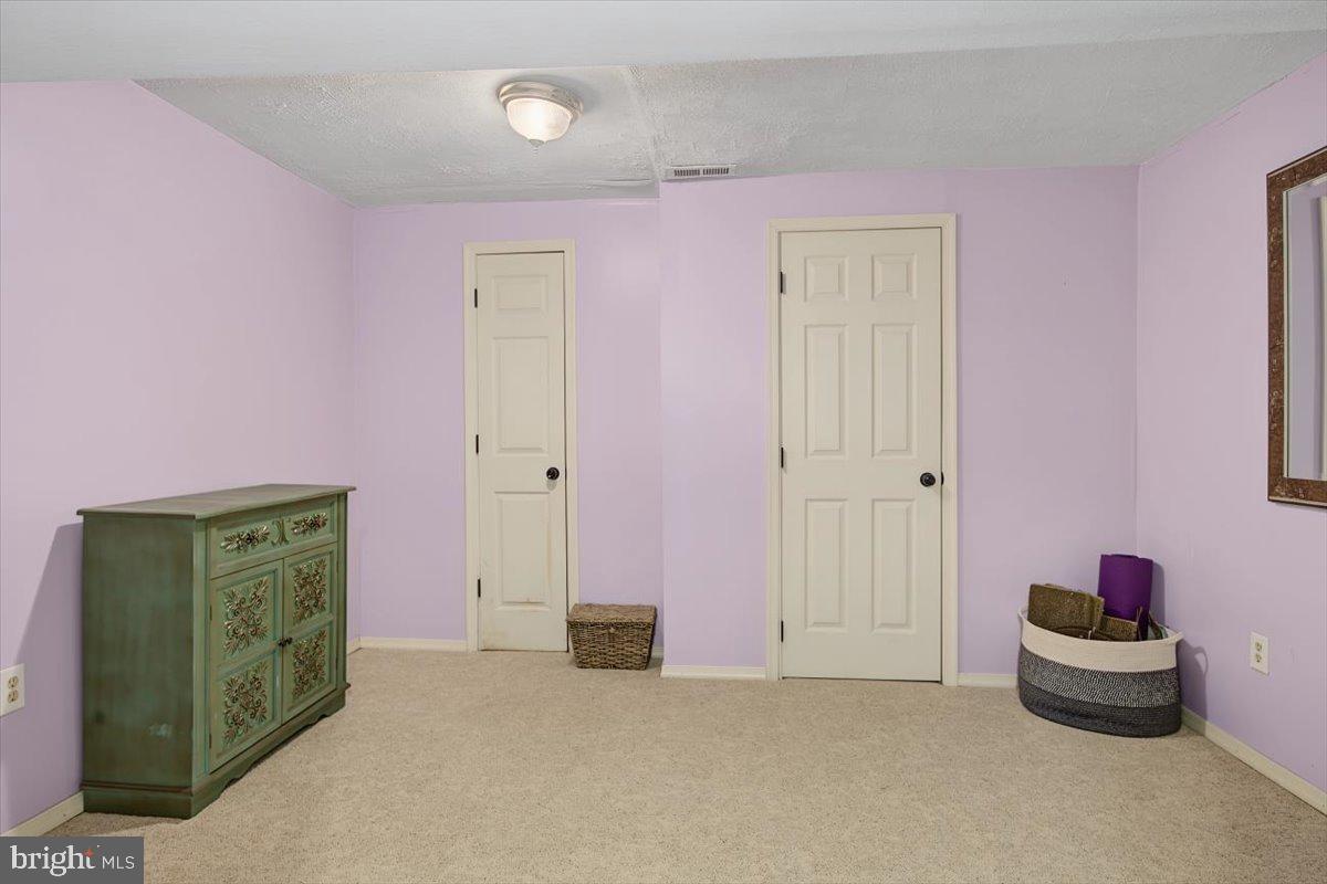 2 Hummingbird Ln Property Photo 43