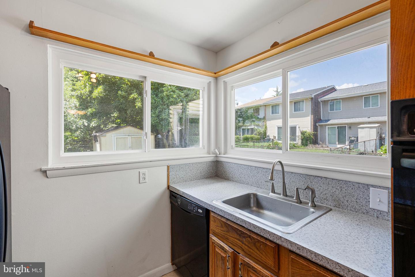 323 E Edgewater Way Property Photo 10