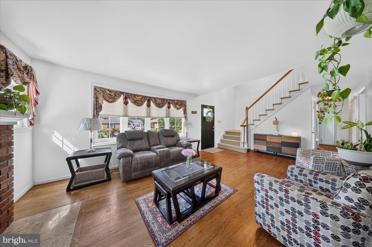 123 Stuyvesant Ave Property Photo 4