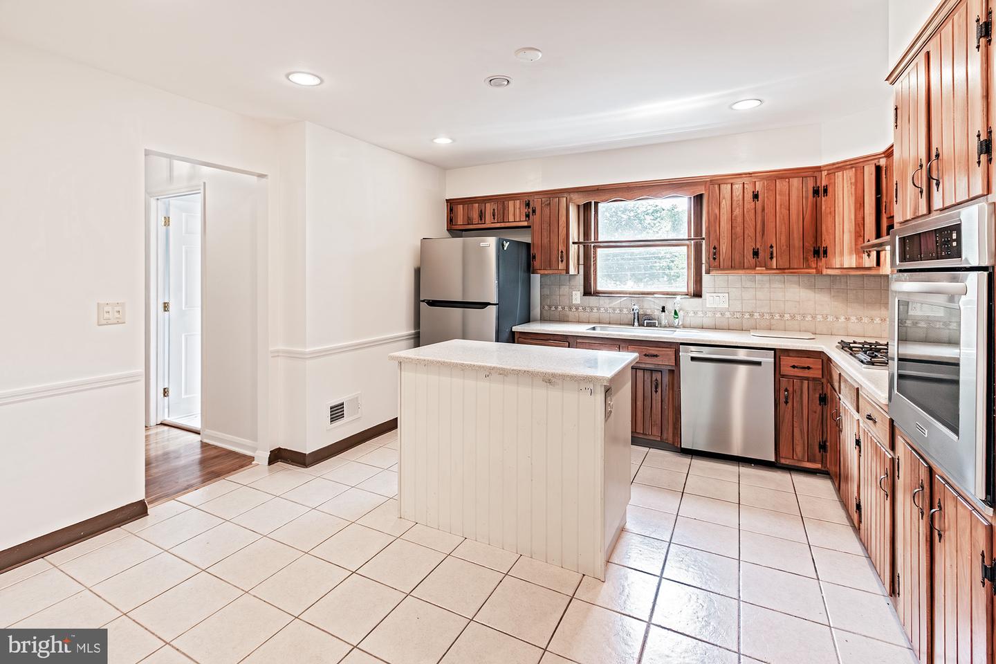 2412 Manet Rd Property Photo 5