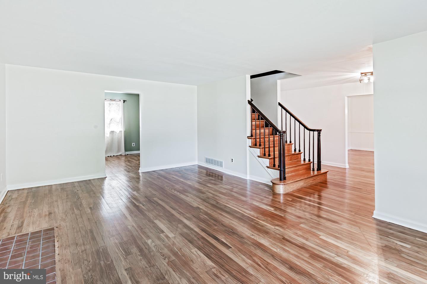 2412 Manet Rd Property Photo 7