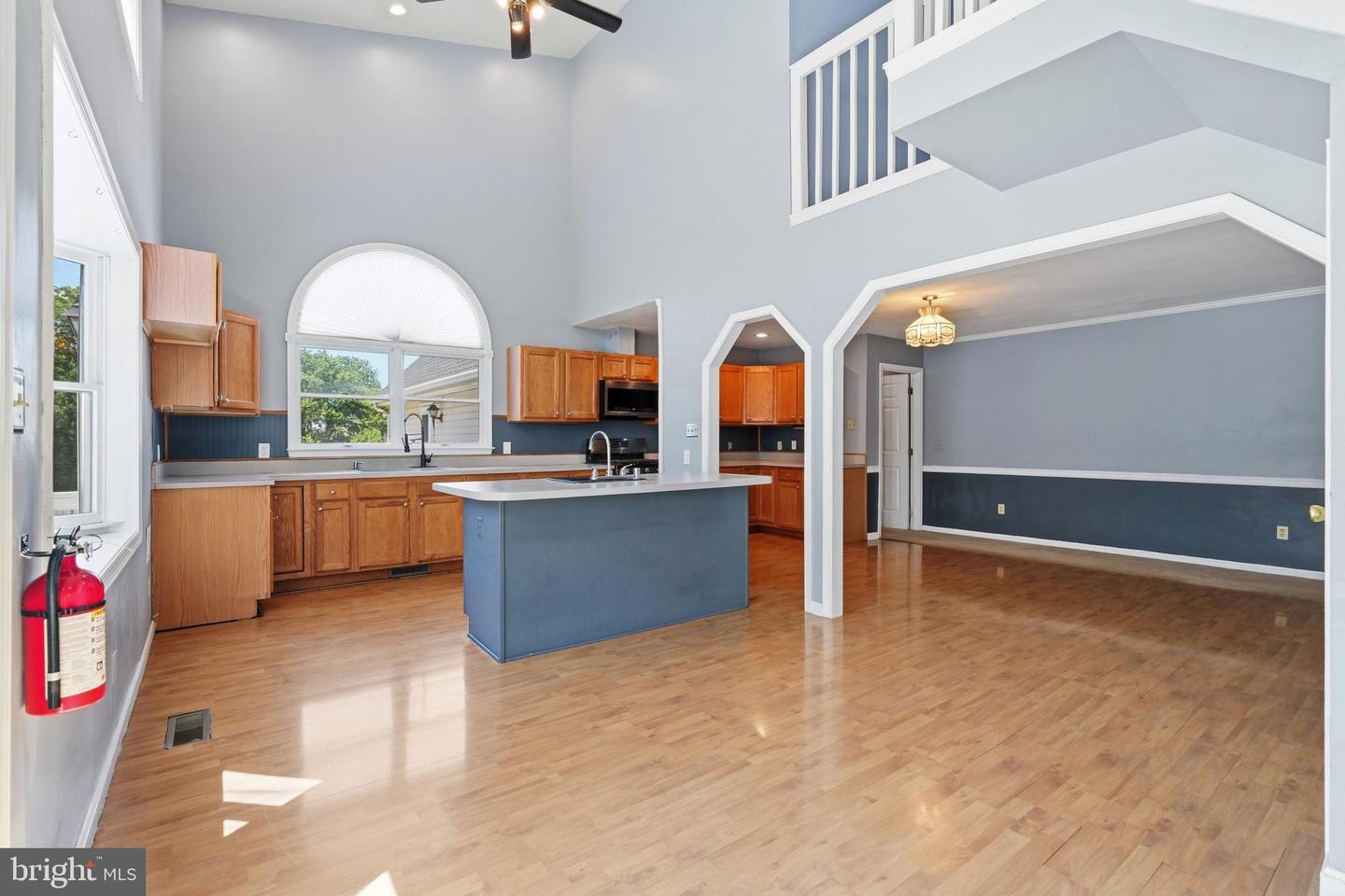 636 Main St Property Photo 11