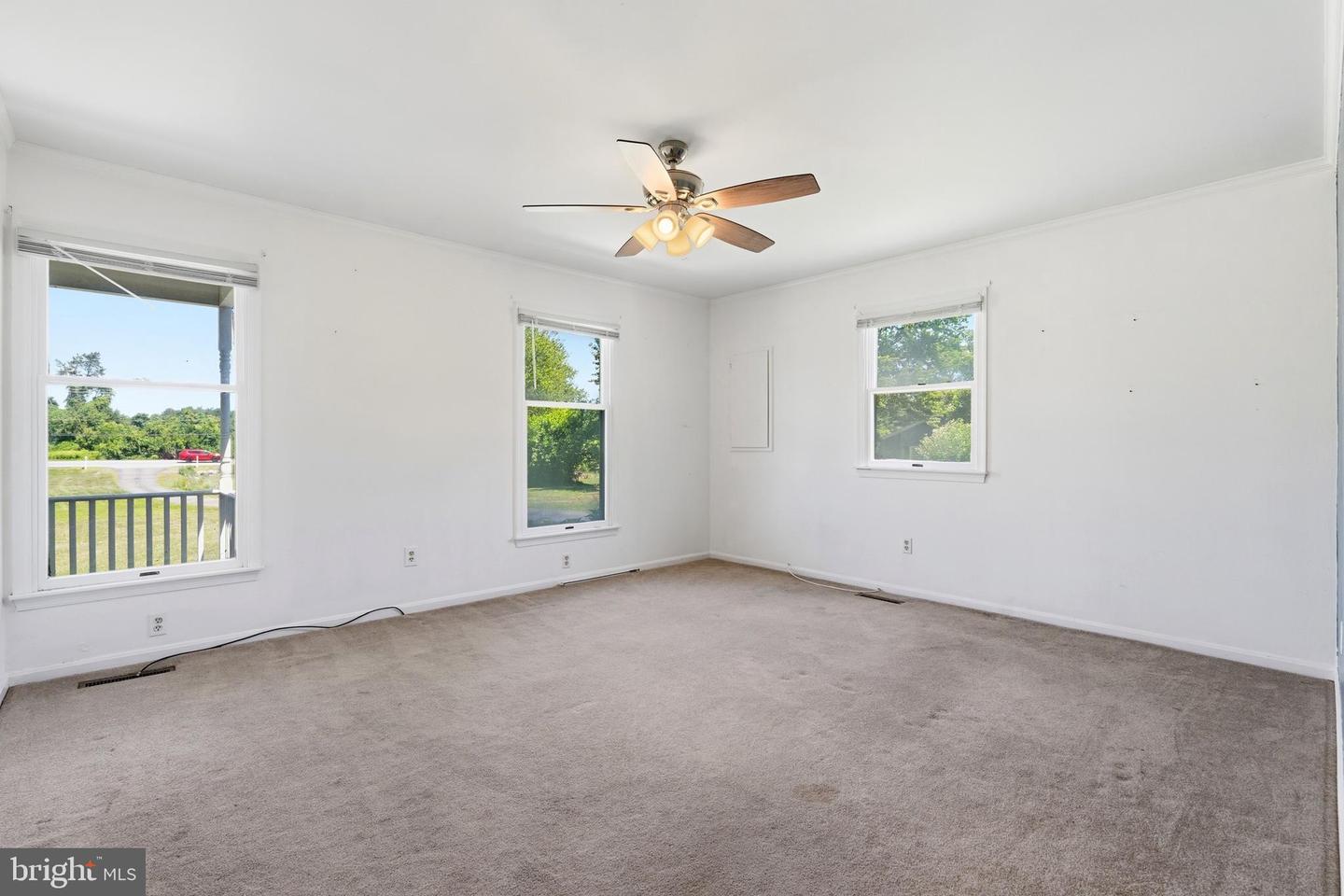636 Main St Property Photo 25