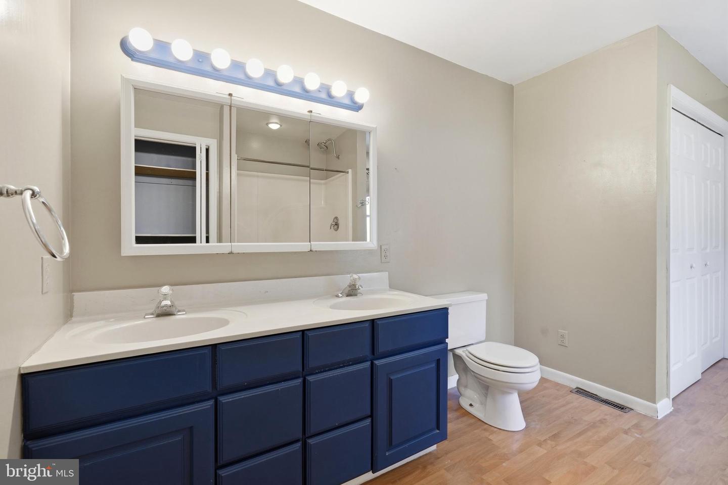 636 Main St Property Photo 33