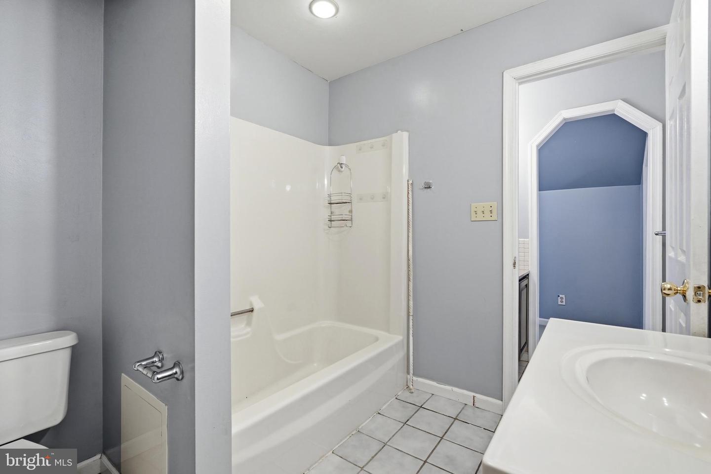 636 Main St Property Photo 45
