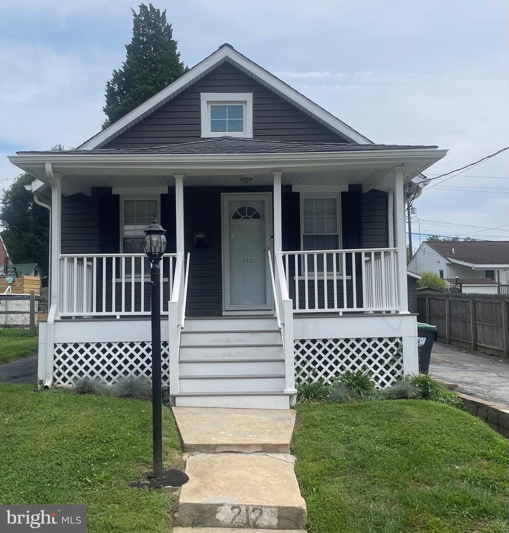 212 Virginia Ave Property Photo 1