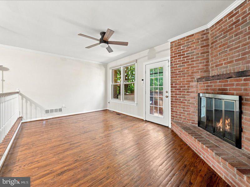 2110 Fairfield Pl Property Photo 6