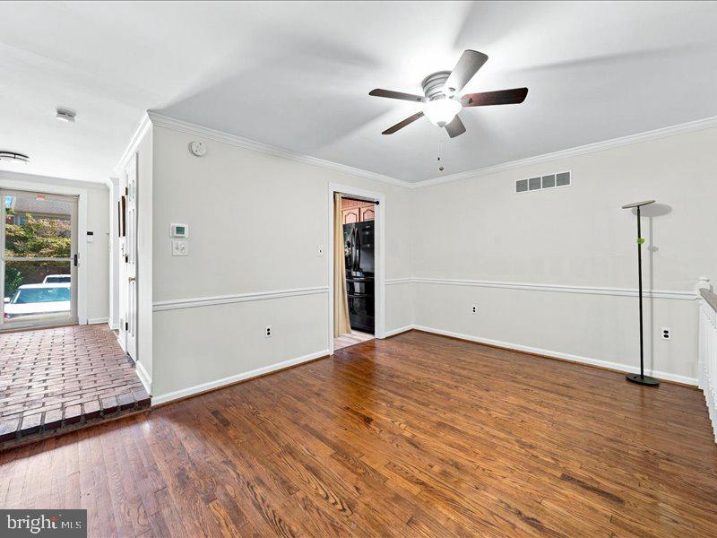 2110 Fairfield Pl Property Photo 8