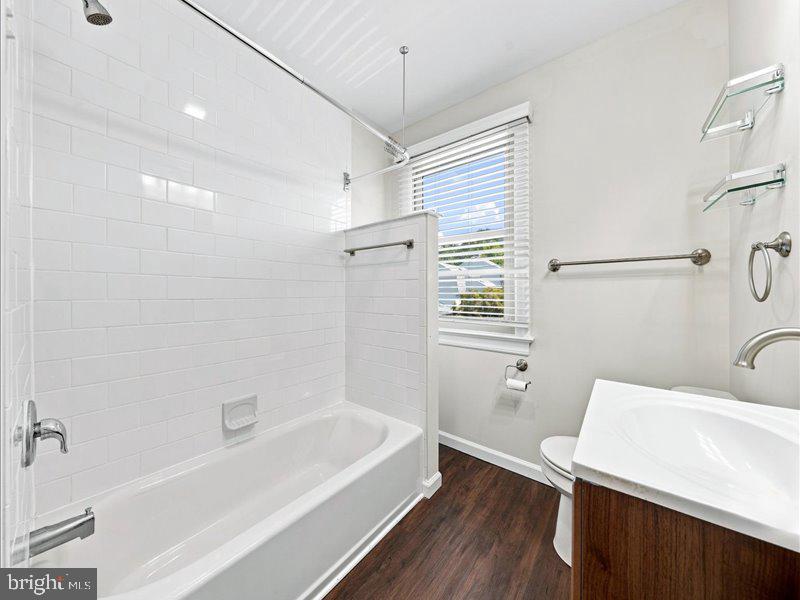 2110 Fairfield Pl Property Photo 24