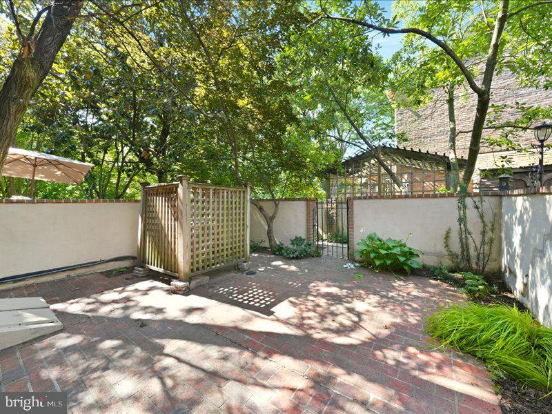 2110 Fairfield Pl Property Photo 29