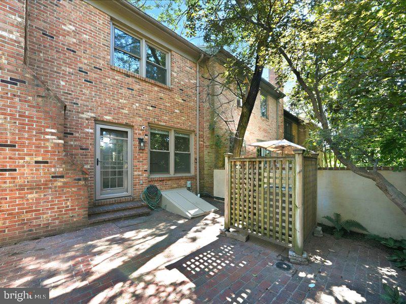 2110 Fairfield Pl Property Photo 31