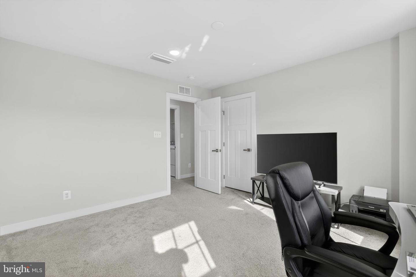 532 Luchu Way Property Photo 28