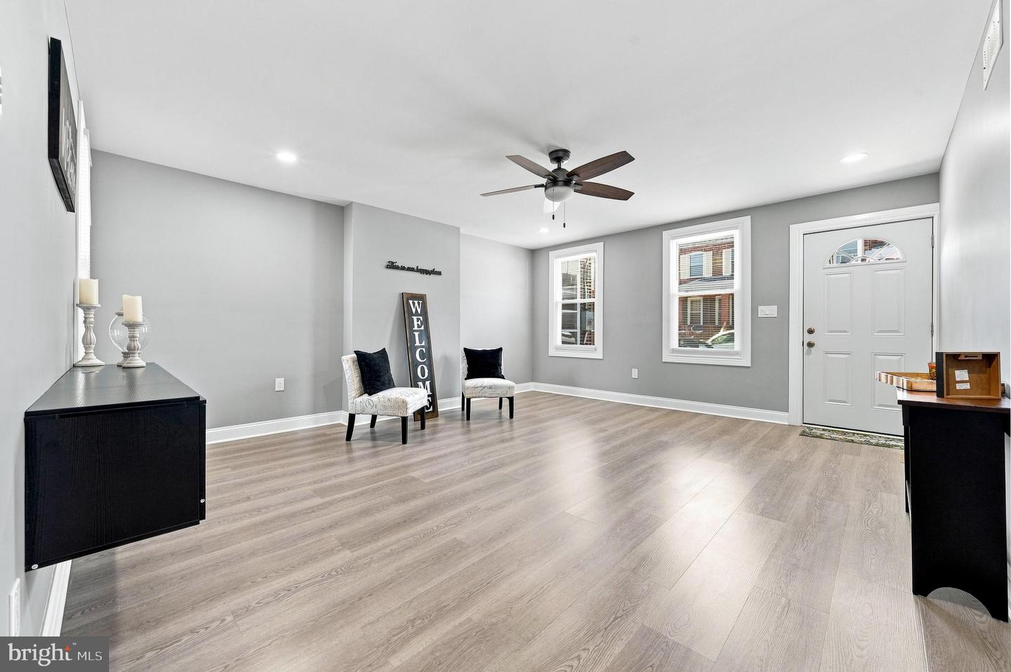 1205 Oak St Property Photo 4