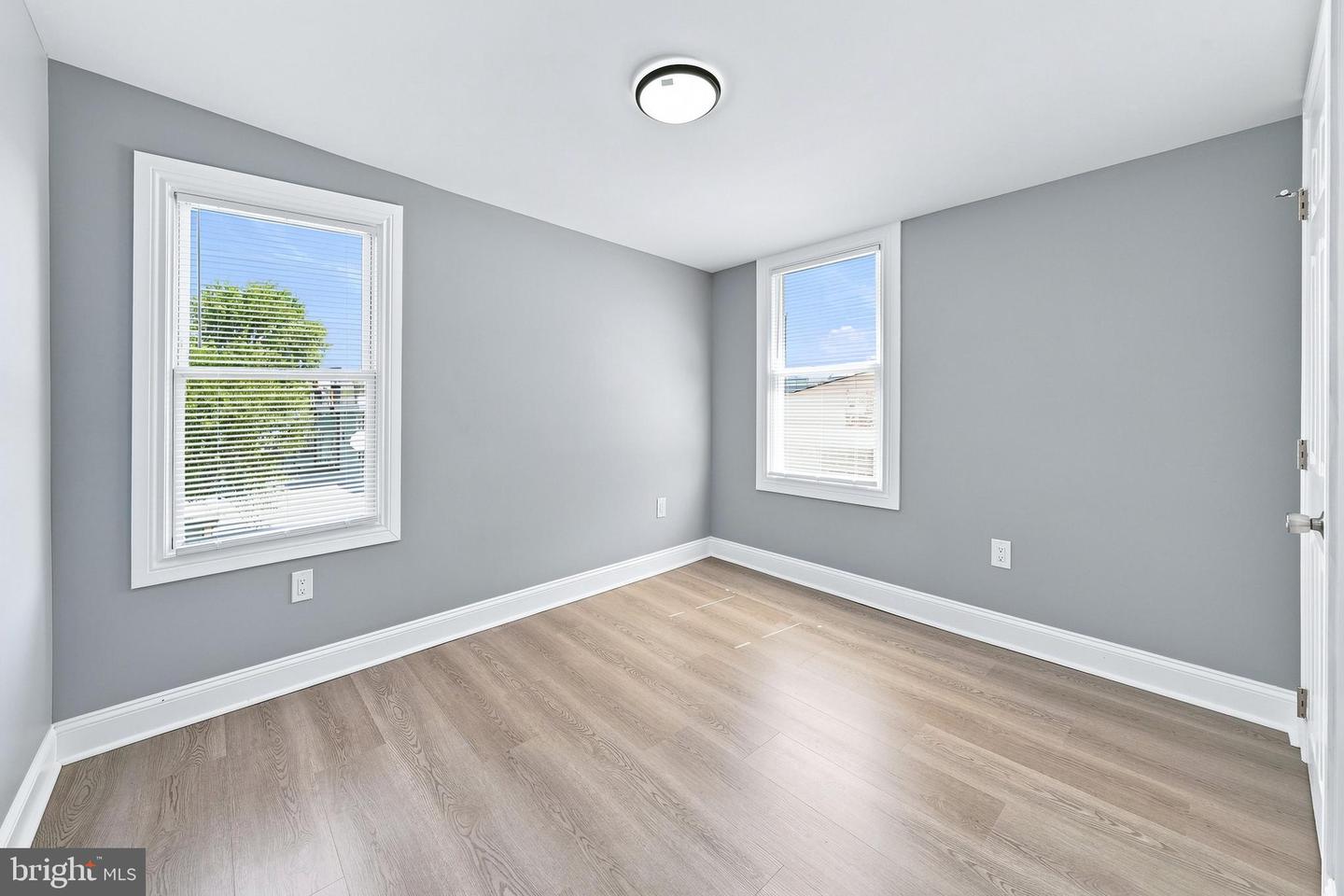 1205 Oak St Property Photo 16