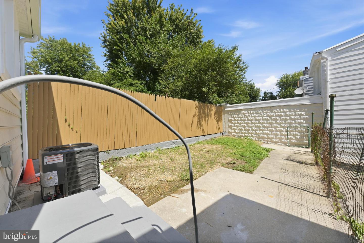 1205 Oak St Property Photo 24